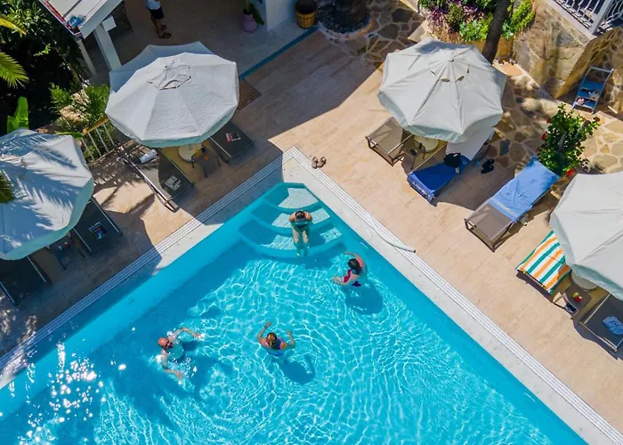 Golden Lighthouse Hotel